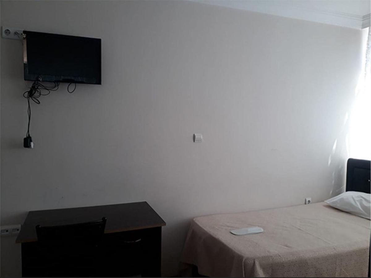 ホテル Nisa Pansiyon Akcaabat エクステリア 写真
